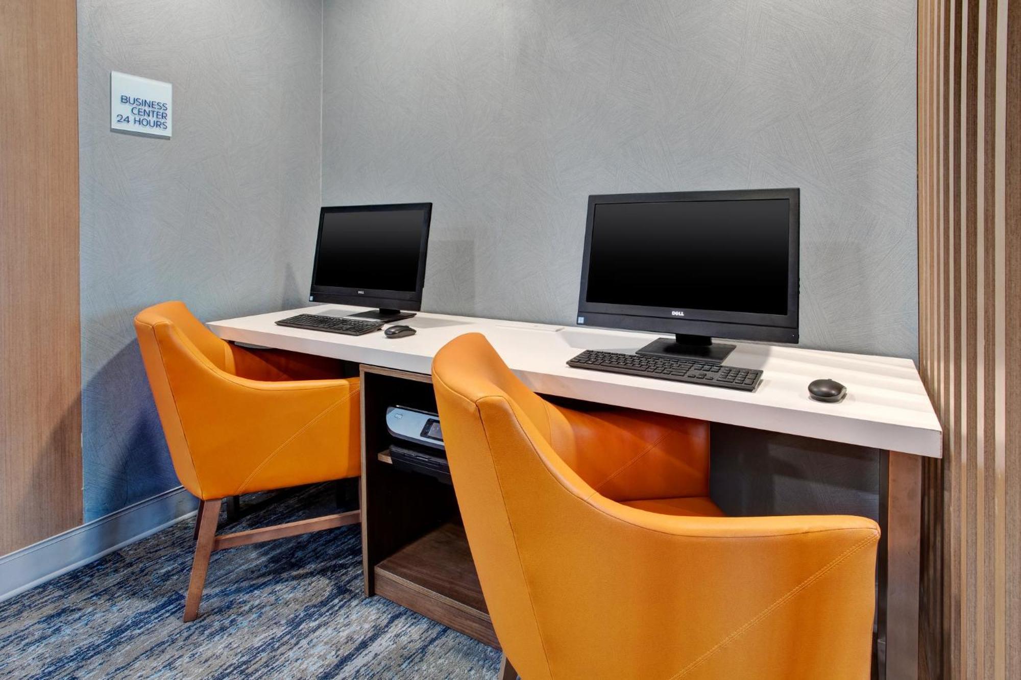 Holiday Inn Express Hotel & Suites Dover By Ihg Exterior foto
